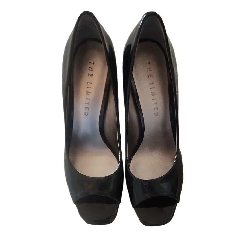 New without box The Limited Pump Size 6.5